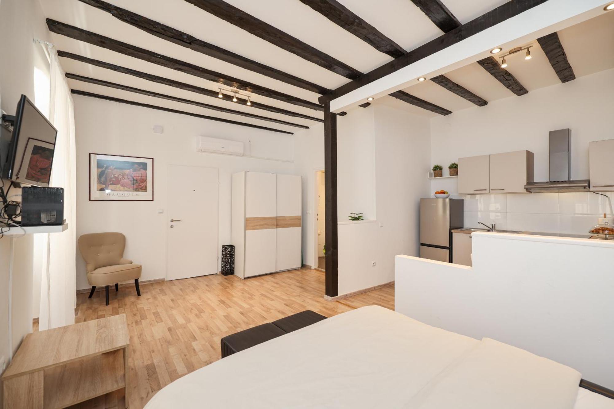 Kalelarga Apartma *
