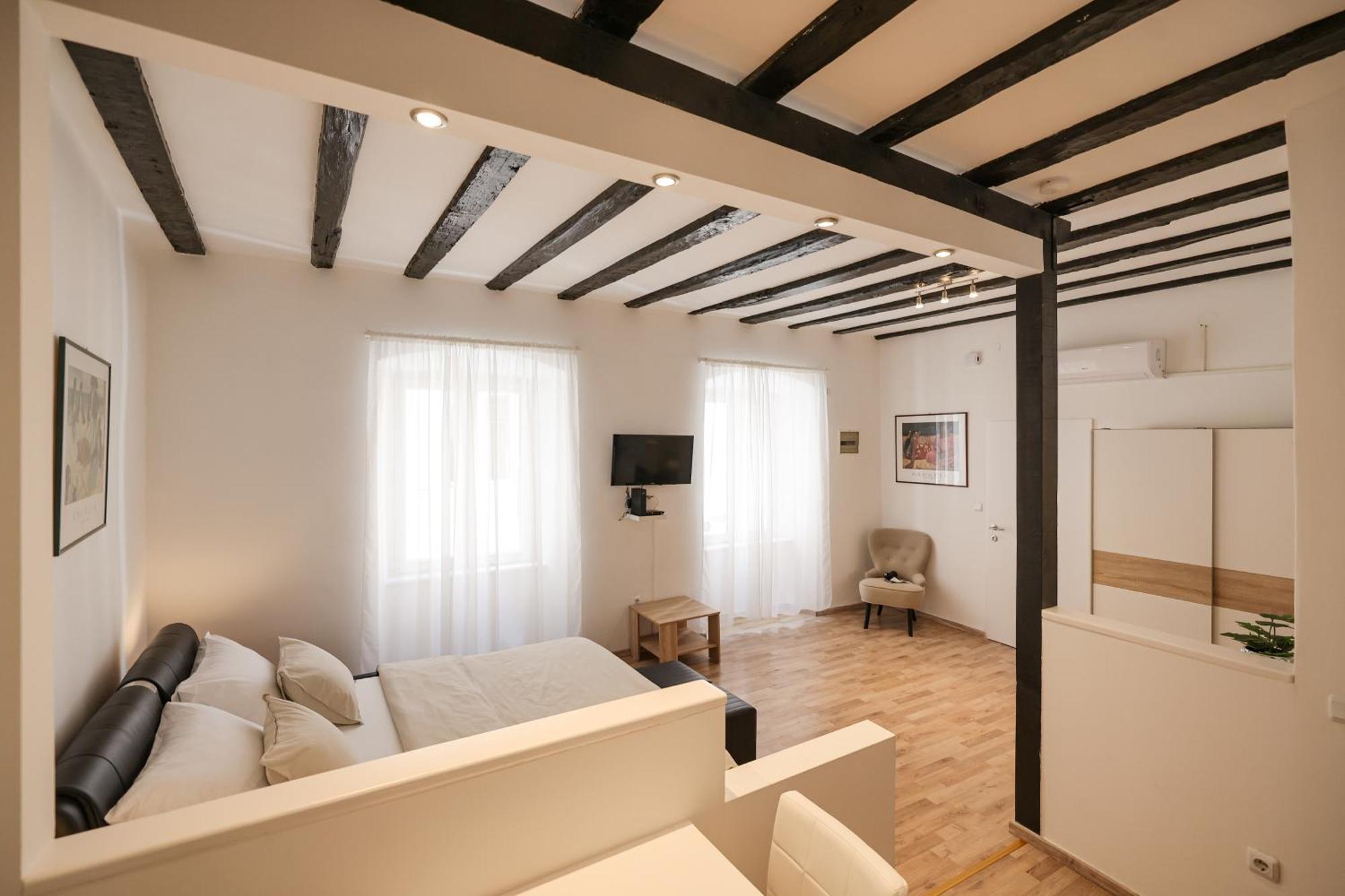 Apartament Kalelarga *